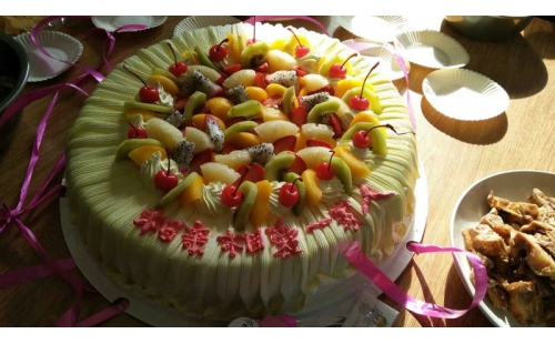 歡聚一堂，共慶生日