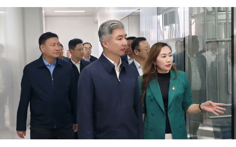 自治區黨委副書記莊嚴，自治區農業農村廳黨組書記、廳長王建一行蒞臨企業調研